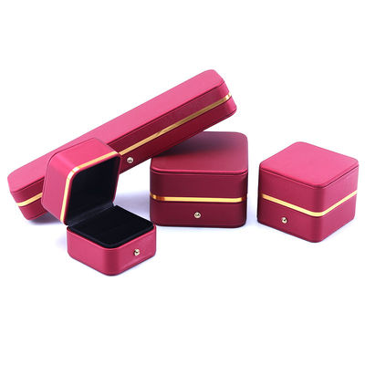 Schmuckschachtel aus rotem Leder für neueste Rechteck-Armband-Halsband-Uhr-Geschenk