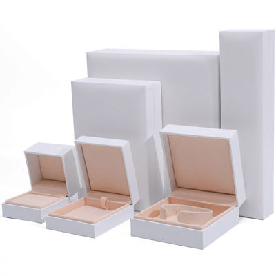 kaufen 9x9x4cm Schmuck weiße Papierbox für Armbänder Ohrringe Halskette Ring Verpackung online manufacture