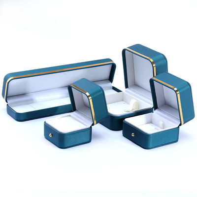 kaufen 10*10*5,5cm handgefertigte Luxus-Lederschmuckschachtel für Endzubehör Made in Hanhong online manufacture