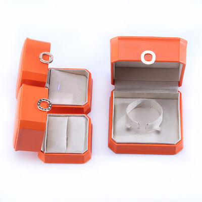 Quadratisch Orange PU Leder Schmuck Verpackungskiste für Halskette Armband und Ehering