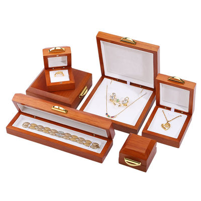 kaufen Handgefertigtes Rechteckendes Custom Logo Holzschmuckkasten für Armband Halskette Ring Set online manufacture