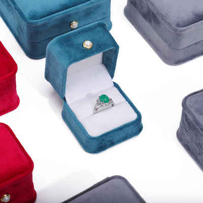 kaufen Runde Ecke Samt Ring Box Luxus Schmuck Verpackung Fall für Anhänger Ohrstöpsel online manufacture