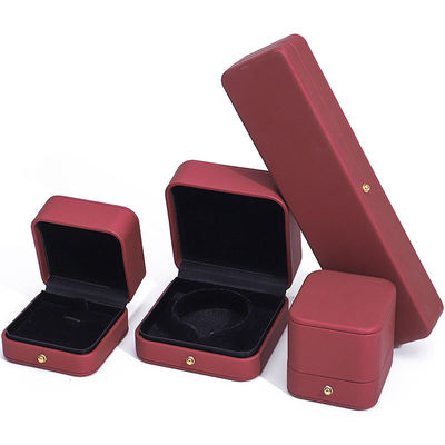 Windrot schlankes PU-Leder Schmucklager Verpackungskiste mit Goldknopf-Ornament