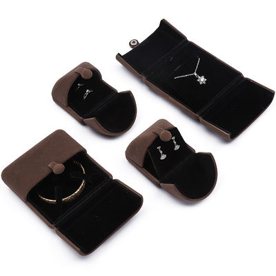 kaufen Klammschalenförmige Samtschmuck-Organisator-Box Luxus-Lagerung Verpackung Knopfverschluss online manufacture