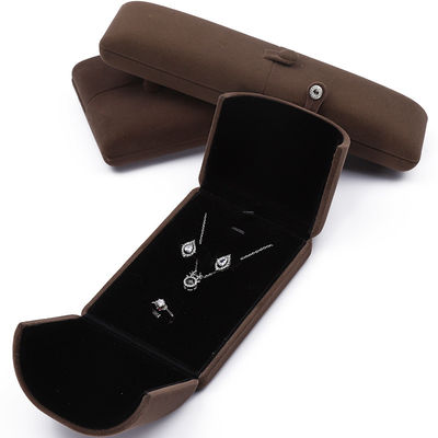 Klammschalenförmige Samtschmuck-Organisator-Box Luxus-Lagerung Verpackung Knopfverschluss