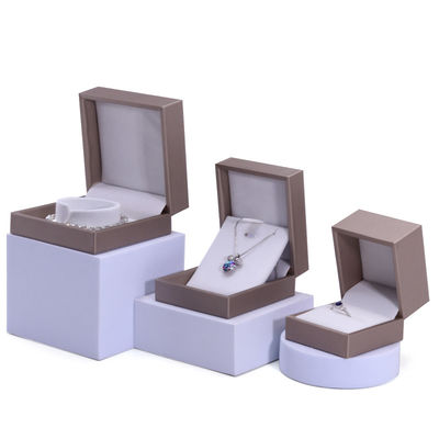 Khaki-Bürste Veredelung Falsches Leder Schmuck Luxus Verpackung Box Set Samt Futter