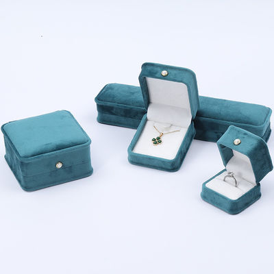 Großhandel Herstellung hochwertiger Samt Schmuck Verpackung Box Custom Halskette Armband Ohrringe Ring Schmuck Set Verpackung grüner Samt Schmuck Box mit Logo
