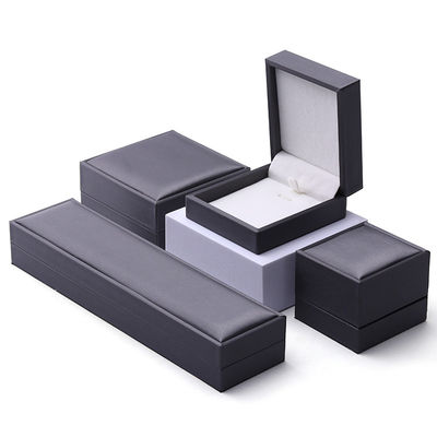 Soft Touch Bürste Veredelung PU Leder Schmuck Verpackung Box Set Luxus-Organisator