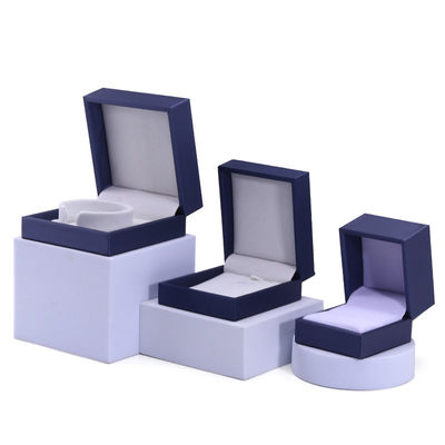 Brush Finishing Weiches Falsches Leder Schmuck Lagerbox Paket für Ringe Anhänger