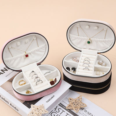 kaufen Ovaler Mehrfachzellen Weichselbststoff Schmuck Reise Reißverschluss Organisator für Anhänger Ring online manufacture