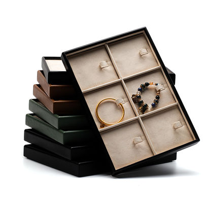 kaufen Großkapazität praktische PU-Leder Schmuck Ausstellungsrequisiten Luxus-Display-Tray online manufacture
