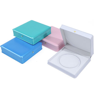 Soft Touch Makkarone Farbe Kunststoff Perlenhalskette Aufbewahrungsbox Schmuck Verpackung