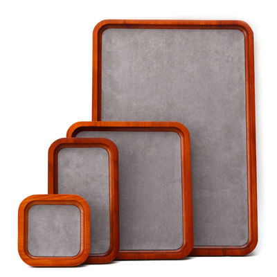 Red Edge Holzschmuck-Display-Requisiten Superfaser-Bindung Ausstellung Display-Trays