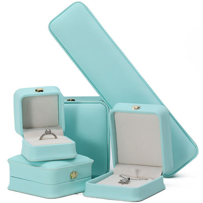 kaufen Rundes Eckbogenförmiges PU-Leder Luxus-Schmuckschachtel-Set mit Kronenornament online manufacture