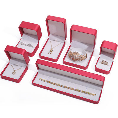 Noble Red PU Leather Luxus Schmuckverpackung Box Set mit weichen Samtverkleidung