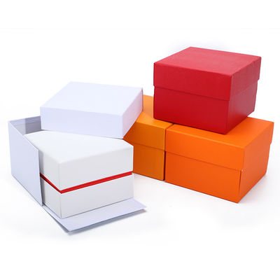 Soft Handy Stylische PU Lederuhr Verpackungskiste Roter Rand Aufbewahrungskasse zum Geschenk