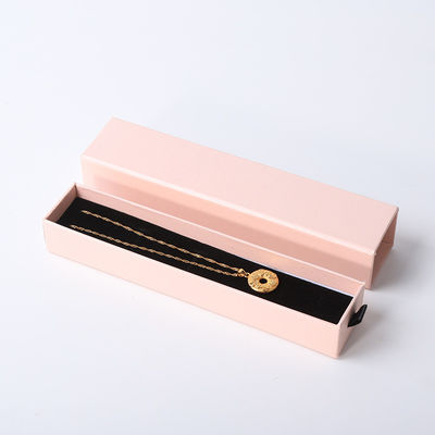Großhandel Fertigung Öko-freundlich hochwertiges Geschenk Schmuckschachtel Personalisierter Custom Ring Halskette Ohrring Armband Verpackung rosa Pappe Schublade Schmuckschachtel mit Logo