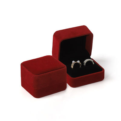 Großhandel angepasster Luxusschmuck Doppelring-Box personalisiertes Custom-Logo Samtrot Schmuck Verlobungsring Verpackungskiste