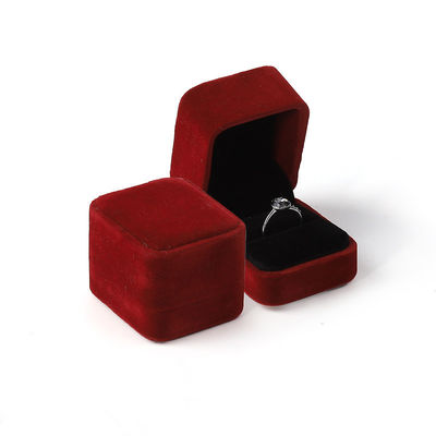 kaufen Großhandel angepasster Luxusschmuck Doppelring-Box personalisiertes Custom-Logo Samtrot Schmuck Verlobungsring Verpackungskiste online manufacture