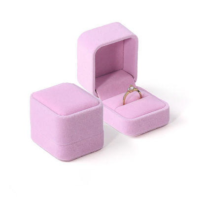 Großhandel angepasster Luxusschmuck Doppelring-Box personalisiertes Logo Samt rosa Schmuck Verlobungsring Verpackungskiste