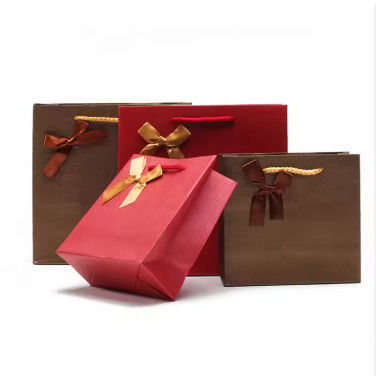 Großhandel angepasster Luxusschmuck Doppelring-Box personalisiertes Logo Samt rosa Schmuck Verlobungsring Verpackungskiste