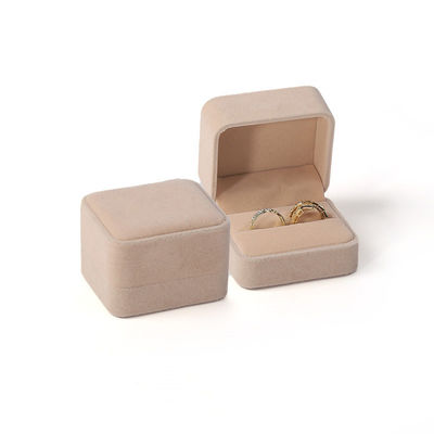 Beige Quadrat Velvet Schmuck Hochzeitsring Verpackung Schmuckbox