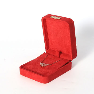 Großhandel Luxus Schmuckbox Personalisierte High-End-Konnektur Armband Ohrringe Ring Schmuck Set Verpackung Samt rot Schmuckbox mit Logo