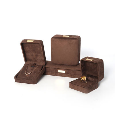 Großhandel Luxus-Schmuck-Box personalisierte High-End-Konnektur Armband Ohrringe Ring Schmuck-Set Verpackung Samtbraun Schmuck-Box mit Logo