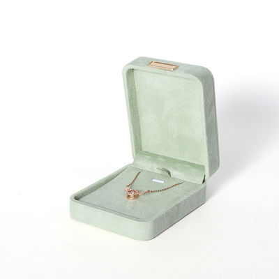 Großhandel Luxus-Schmuck-Box personalisiert High-End-Konnektur Armband Ohrringe Ring Schmuck-Set Verpackung Samt hellgrün Schmuck-Box mit Logo