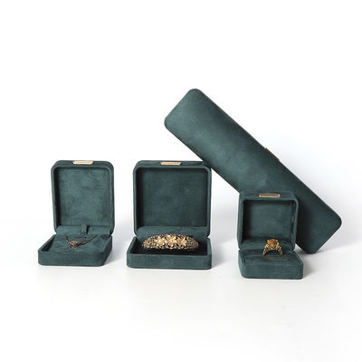 Großhandel Luxus Schmuckbox Personalisierte High-End-Konnektur Armband Ohrringe Ring Schmuckset Verpackung Samt dunkelgrün Schmuckbox mit Logo