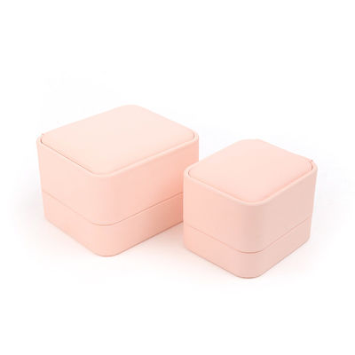 Großhandel Schmuck Verpackung Ring Box Custom Schmuck Verpackung Luxus rosa Leder Schmuck doppelter Ring Box für Verlobung