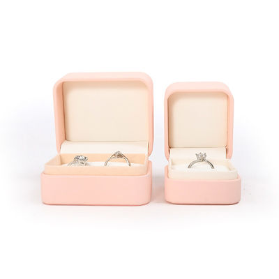 Großhandel Schmuck Verpackung Ring Box Custom Schmuck Verpackung Luxus rosa Leder Schmuck doppelter Ring Box für Verlobung