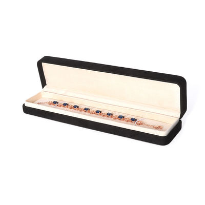 Hochwertiges großes Schmuckset Halskette Armband Ohrringe Ring Verpackung Handgefertigte quadratische Samt schwarze Schmuckschatulle mit Logo