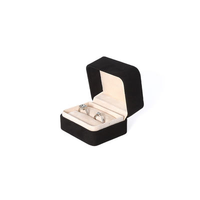 Hochwertiges großes Schmuckset Halskette Armband Ohrringe Ring Verpackung Handgefertigte quadratische Samt schwarze Schmuckschatulle mit Logo