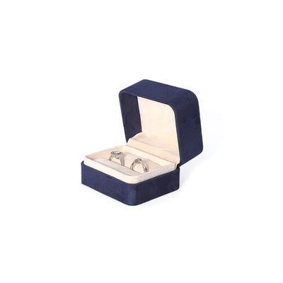 China Herstellung Großhandel Premium Blau Schmuck Verpackung Box Custom High End Big Schmuck Set Halskette Armband Ohrringe Ring Verpackung Handgemachte Quadratische Samt Blaue Schmuckschatulle Mit Logo