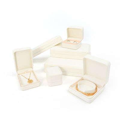 Handgefertigte Quadrat-weiße Leder Schmuckverpackung Box Custom Luxus Big Schmuck Set Box für Halskette Armband Ohrringe Ring Verpackung
