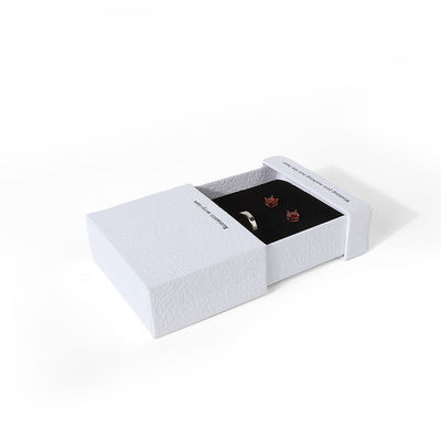 China Herstellung Großhandel hochwertige Halskette Ohrring Armband Ring Box Schmuckverpackung Personalisierte Benutzerdefinierte Umweltfreundliche Pappe Papier weiße Schublade Schmuckschatulle mit Logo