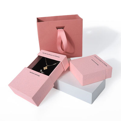 China Herstellung Großhandel hochwertige Halskette Ohrring Armband Ring Box Schmuckverpackung Personalisierte Custom Umweltfreundliche Pappe Papier rosa Schublade Schmuckschatulle mit Logo