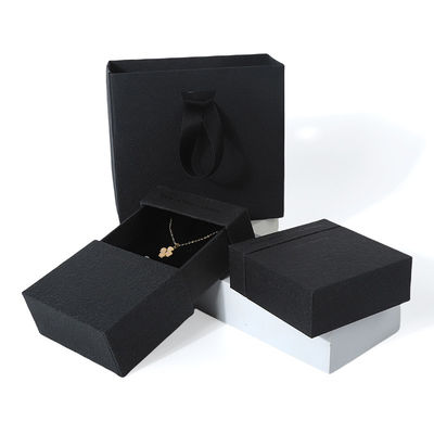 kaufen China Fertigung Großhandel hochwertige Halskette Ohrring Armband Ring Box Schmuck Verpackung Personalisierte Custom Eco Friendly Karton Papier schwarze Schublade Schmuckbox mit Logo online manufacture