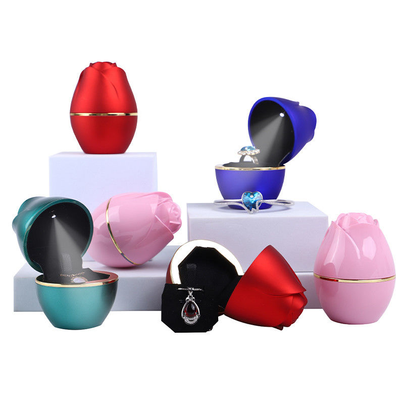 2021 Rose Design LED Licht Schmuckverpackungskiste für maßgeschneiderten Kunststoff und Samt