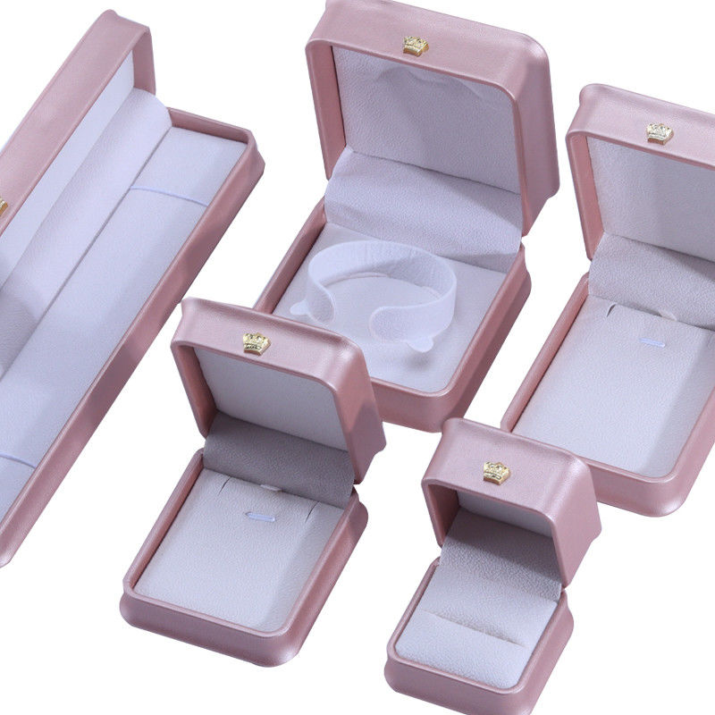 Luxus Gold Crown Design PU Leder Schmuck Package Box für Armband Halskette Ring