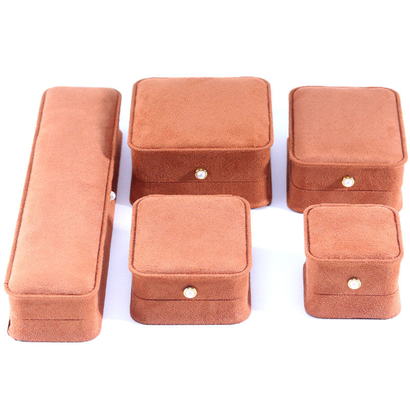 Benutzerdefiniertes Logo Samt Kaffeefarbe Schmuckkasten für Armband Ohrringe Halskette Perlenschloss