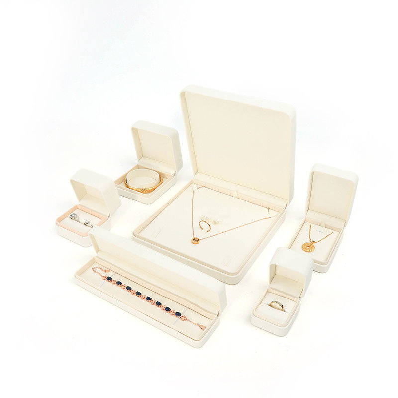 Handgefertigte Quadrat-weiße Leder Schmuckverpackung Box Custom Luxus Big Schmuck Set Box für Halskette Armband Ohrringe Ring Verpackung