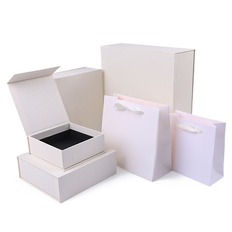 Großhandel Produktion hochwertige Magnetgeschenkbox Verpackung Custom Logo Luxus Öko-freundliches Karton Papier Weiß Magnetschmuckbox