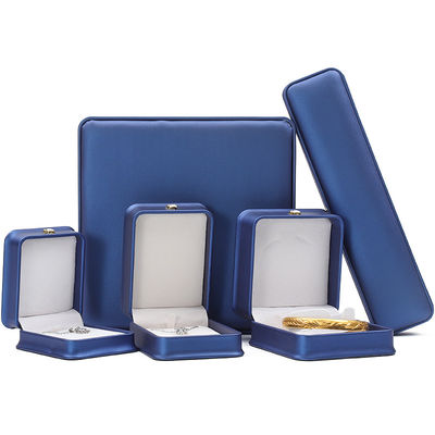 Neues Schmuckpaket Blaue Lederkrone Schmuckbox für Armband Anhänger Halskette Ring