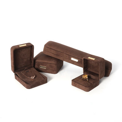 Großhandel Luxus-Schmuck-Box personalisierte High-End-Konnektur Armband Ohrringe Ring Schmuck-Set Verpackung Samtbraun Schmuck-Box mit Logo