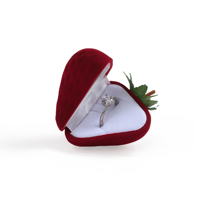 personalized hign quality strawberry red velvet  jewelry box for ring